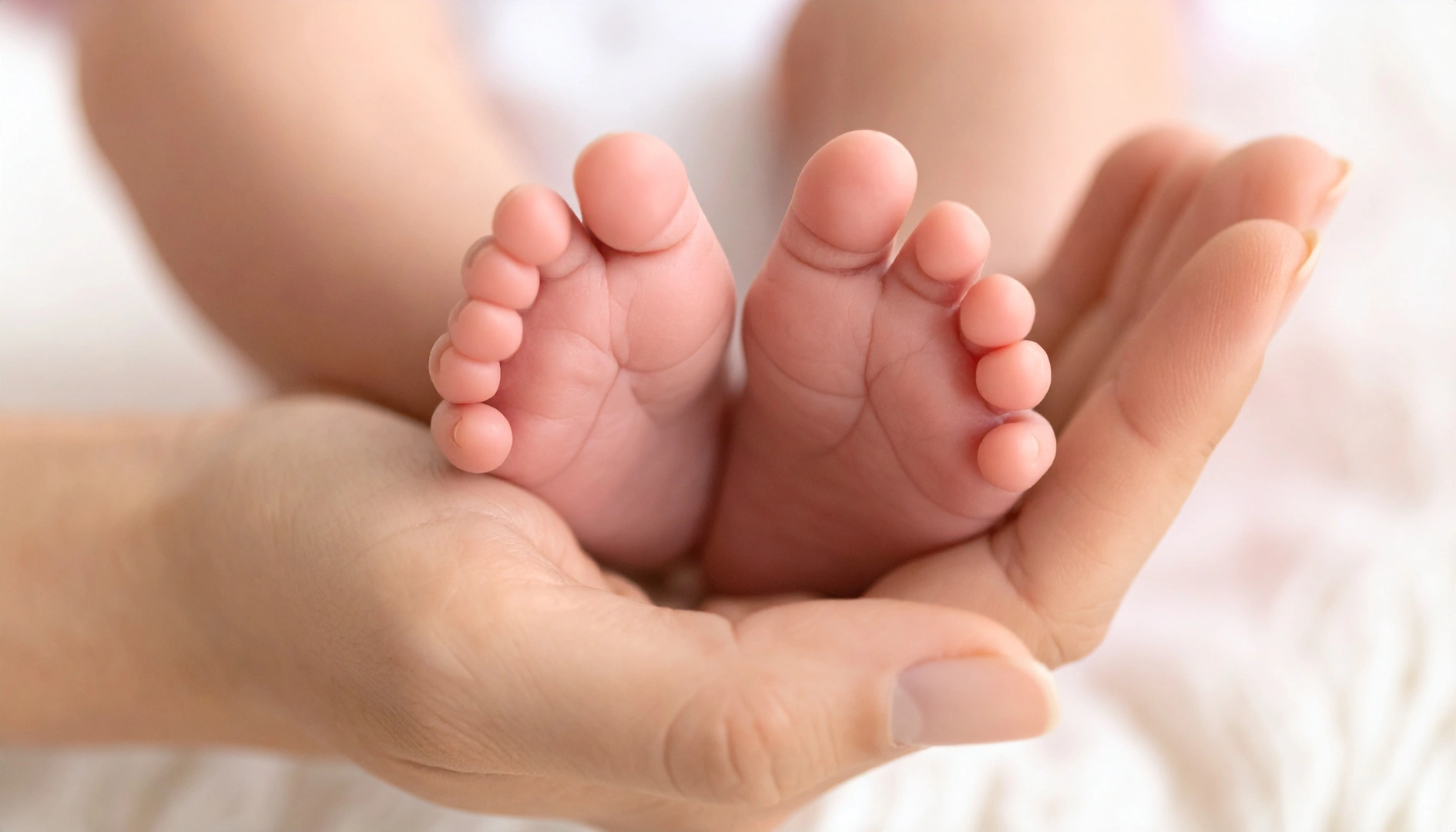 Gentle newborn care complements early prenatal visits and a planned delivery journey.